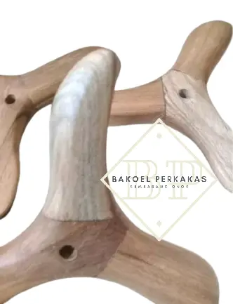 Kayu Pijat Tradisional Alat Terapi Refleksi Segitiga Sonokeling Alami Portable Peralatan Pijat Manual Kayu 1