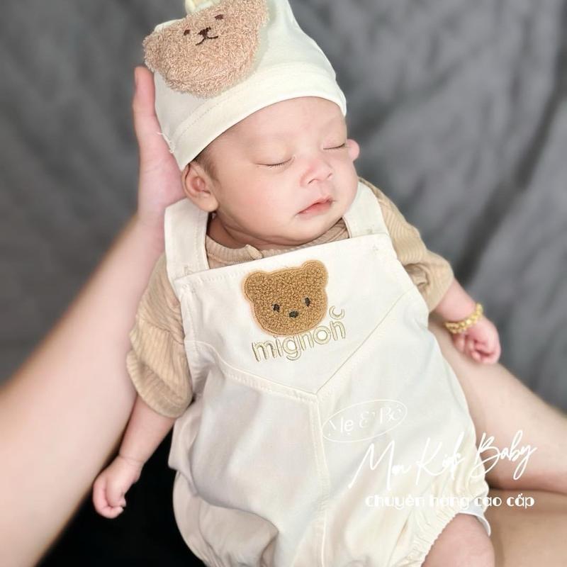 ( Mon Kids Baby) Set yếm kaki be kèm áo và mũ cho bé trai gái từ 3-12kg chất mềm đẹp body mua aolien quanchobe