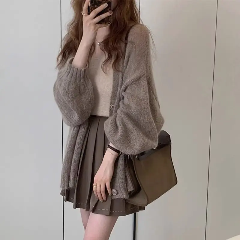 Áo Cardigan Len 2024 Áo Khoác Len Mềm Mại Mờ Tay Phồng Mỏng Mùa Xuân Và Mùa Thu Cho Nữ Áo Dài Trung Bình Dáng Rộng Và Lười Biếng