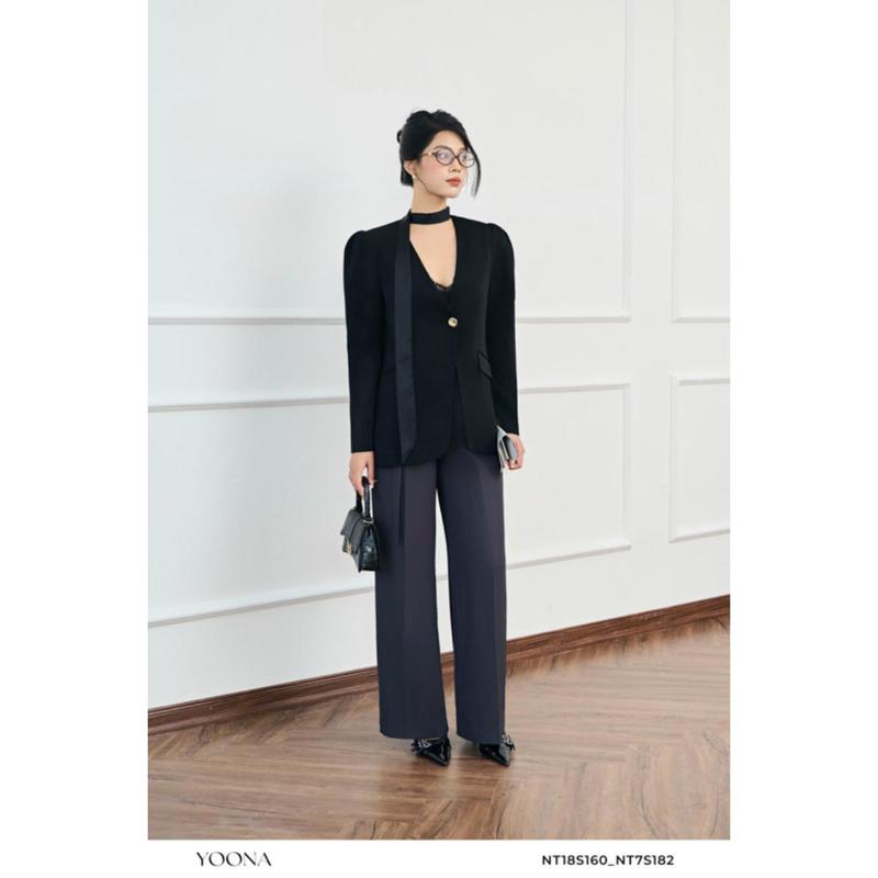 Product Introduction of Áo blazer cổ tròn 2 nắp túi sườn chất chéo Hàn YOONA - NT18S160DE 1