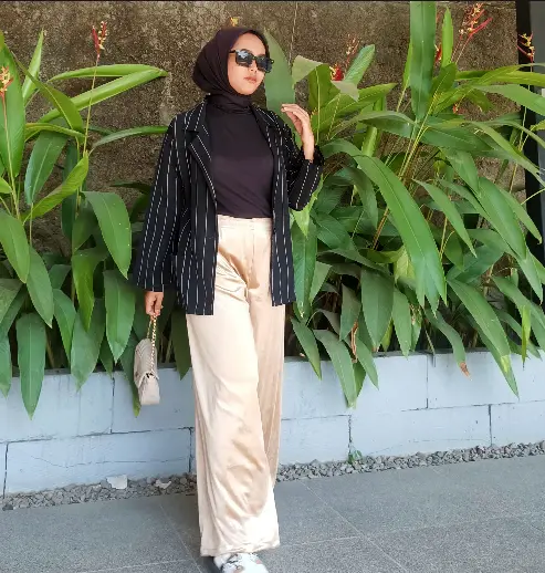 Celana Corduroy wanita  Celana Panjang Wanita Korean Style Loose High Waist Dewasa 4