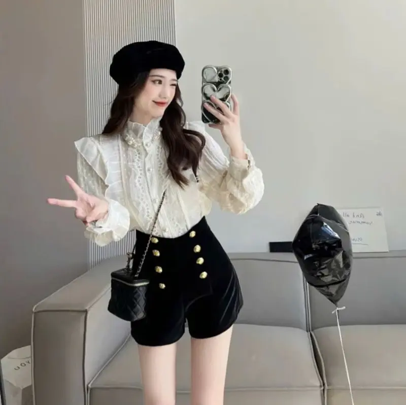 Quần short nhung 8 khuy lưng siêu cao, siêu tôn dáng, phối gì cũng xinh MS70 Nữ Women 1
