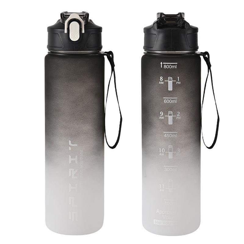Product Introduction of Bình Nước Thể Thao, Dung Tích Lớn 800ml / 28oz, Chống Rò Rỉ, Cốc Nhựa Đầy Màu Sắc, Thích Hợp Để Uống Nước, Lý Tưởng Cho Du Lịch Ngoài Trời, Cầm Tay, Thích Hợp Cho Phòng Tập Gym Thể Dục Và Thể Dục, Bình 37