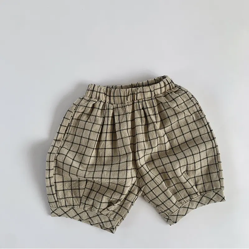 Quần short ngố đũi lanh mềm mịn kẻ sọc caro rộng rãi phong cách Hàn Quốc Quần, dài vừa phải dành cho bé trai và bé gái.