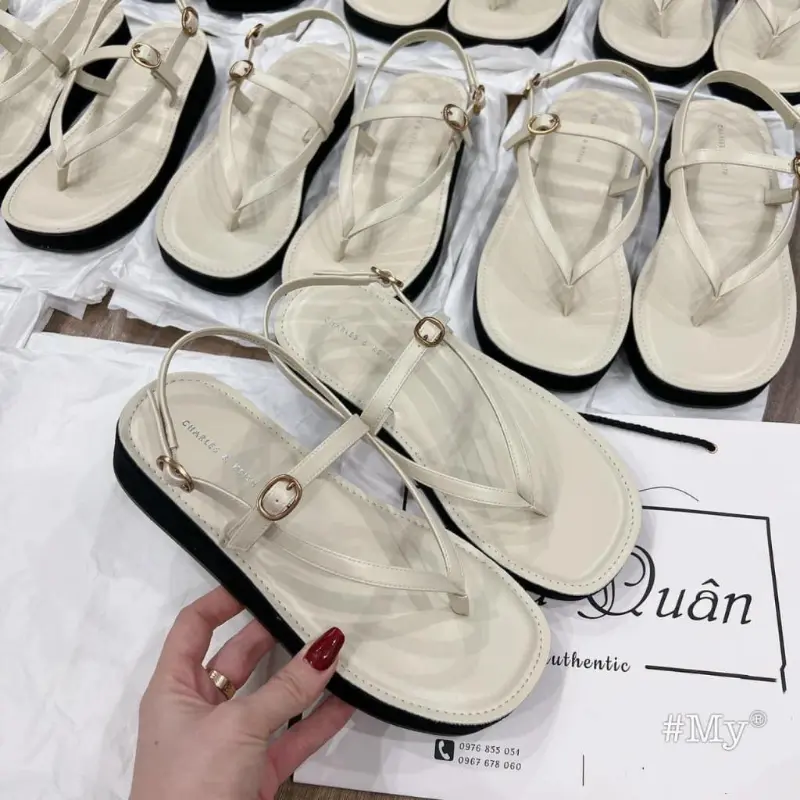 Giày Sandal Nữ xỏ ngón đế bánh mỳ tôn dáng phối khoá xăng đan kẹp xỏ ngón mới 2023 DéP Shoes Nhung Women Thời trang