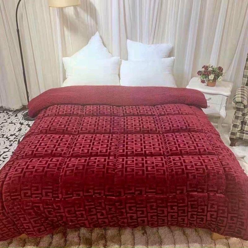 Chăn Lông Cừu Chữ Vạn Cao Cấp 4