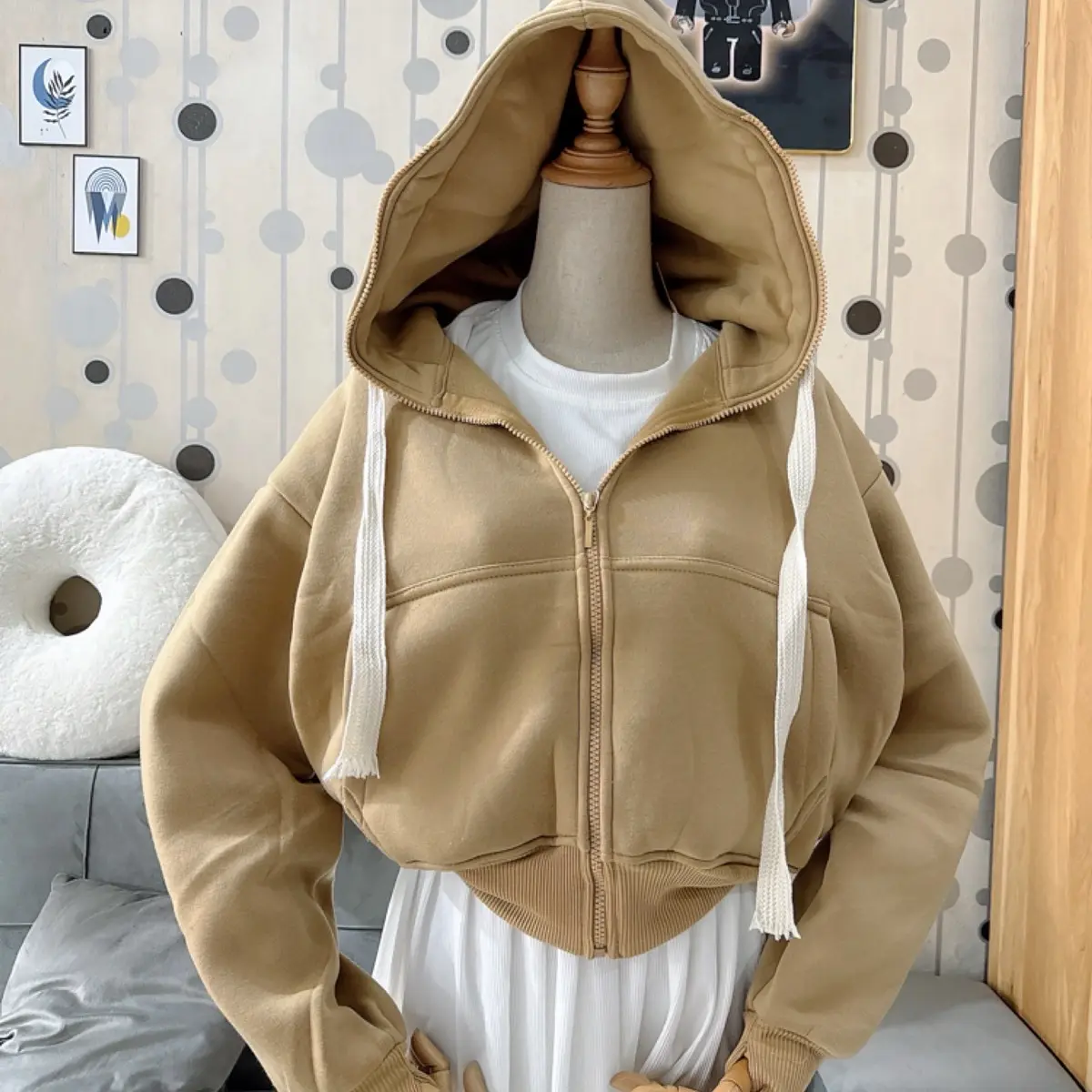 Áo khoác nỉ dệt chống nắng dây kéo cao form Vừa -hàng 4 túi- xỏ ngón- bo chun, Top mới Freeesize cho nữ - Women, Nhung  Jacket freesize từ 37-60kg