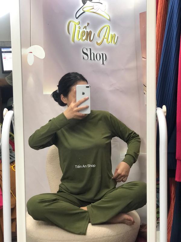 Bộ Cổ Tròn Ủ Kem Quần Xuông Chất Gân Tăm Lạnh Women Áo Top