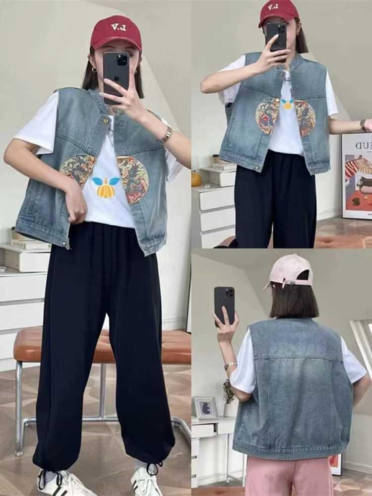 Product Introduction of Summer 2024 Vest Design Is Super Nice Machine Embroidery Blue New Chinese Style Traditional Denim Vest for Women Womenswear Tops 7