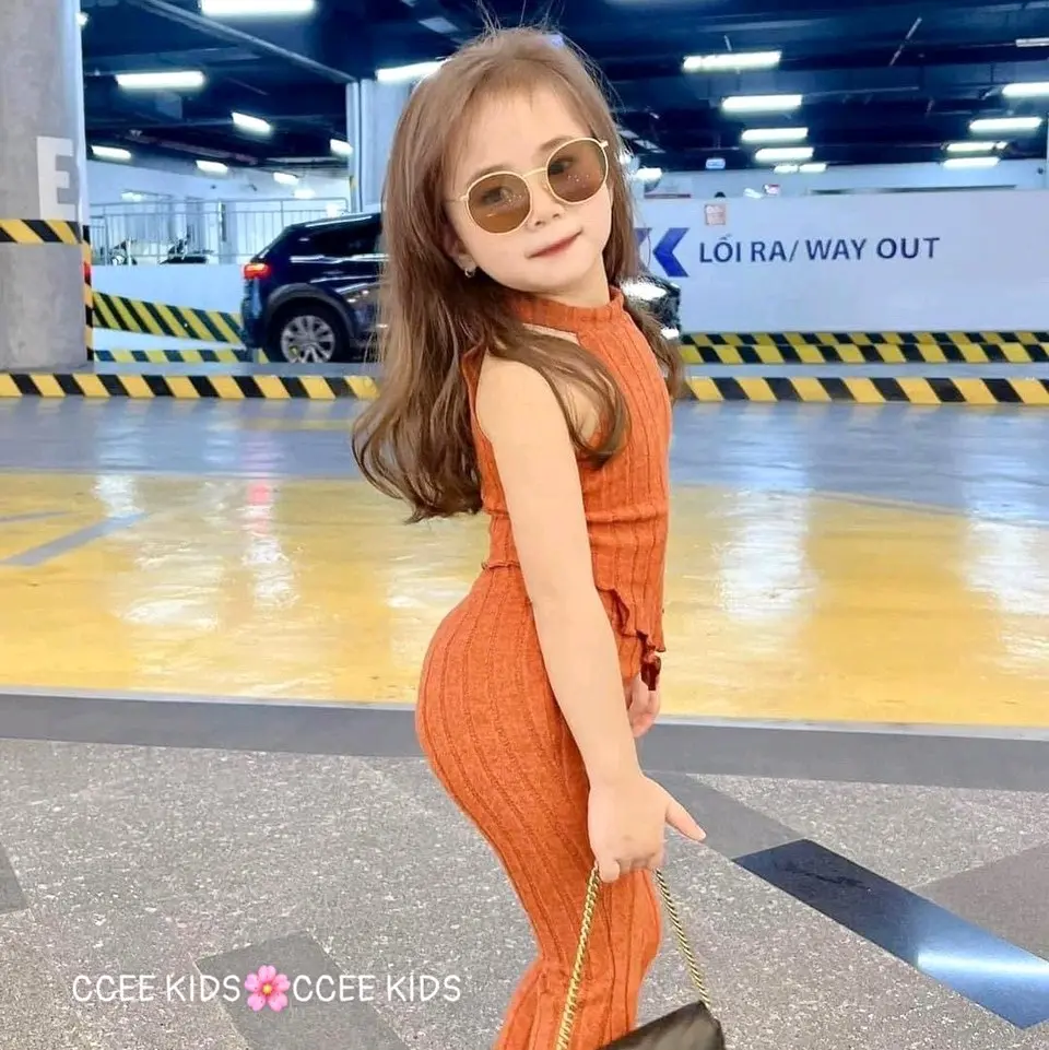 8 đến 30kg.set bộ cổ yếm cho bé gái