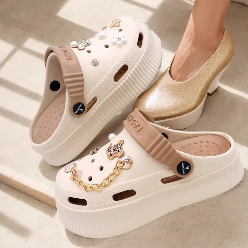 BOZЄЄ Sandal Wanita 907-Gold Rantai Jelly Sandal Wedges Wanita Platfrom Tebal Terbaru 8.8 Karnaval Sandal Kamar Mandi Gold Rantai Bear sepatusandalbuatjalanjalan 5