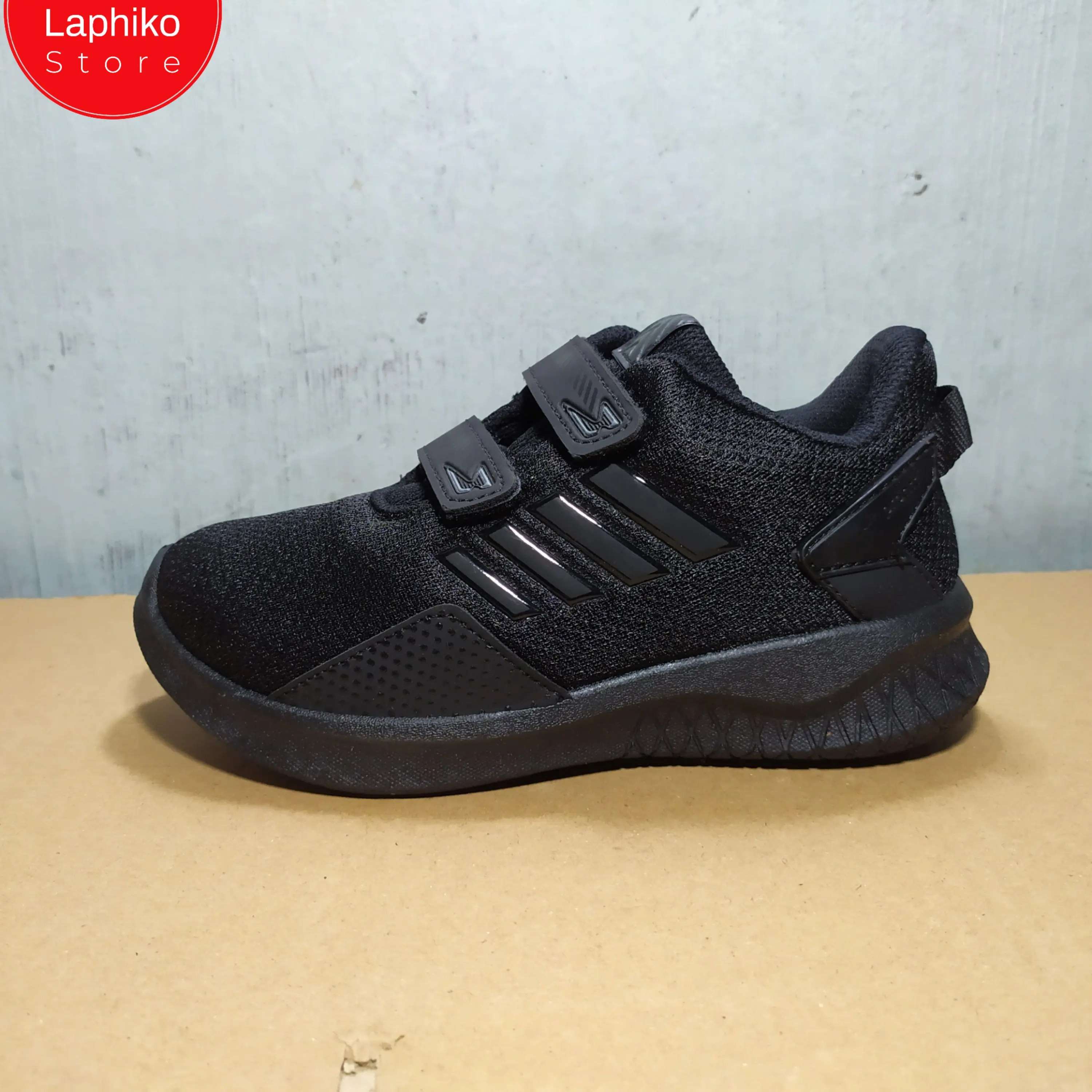 Sepatu sekolah hitam perekat Pro ATT PI 600 31-38