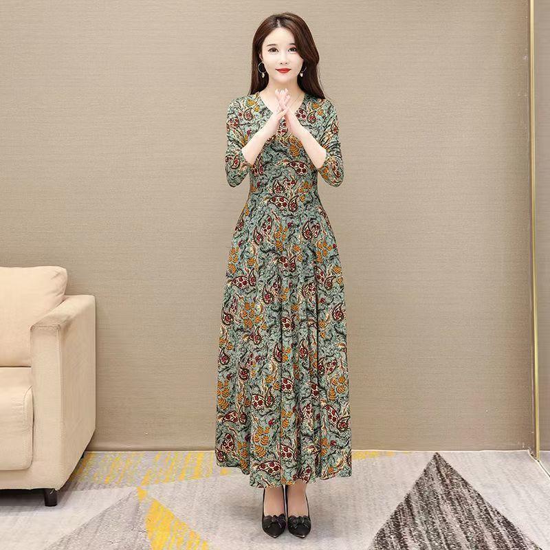 Product Introduction of Váy Hoa Cho Mẹ TRUNG NIÊN, Dành Cho Phụ Nữ, Mùa Xuân Và Mùa Thu, Hàng Mới Về, Thích Hợp Cho Cô Gái Đầy Đặn, Dáng Ôm, Che Bụng, Cổ Chữ V, váy Dài xòe, 2024 6