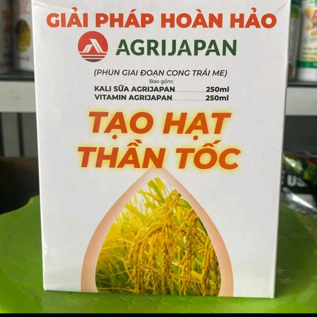 PHÂN BÓN LÁ TẠO HẠT THẦN TỐC, VÔ GẠO NHANH, CHẮC HẠT NẶNG KÝ