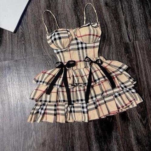set áo 2 dây cúp ngực có mút kèm váy tầng 2 nơ 2 bên hoạ tiết kẻ ô carro xinh đẹp có lót trong