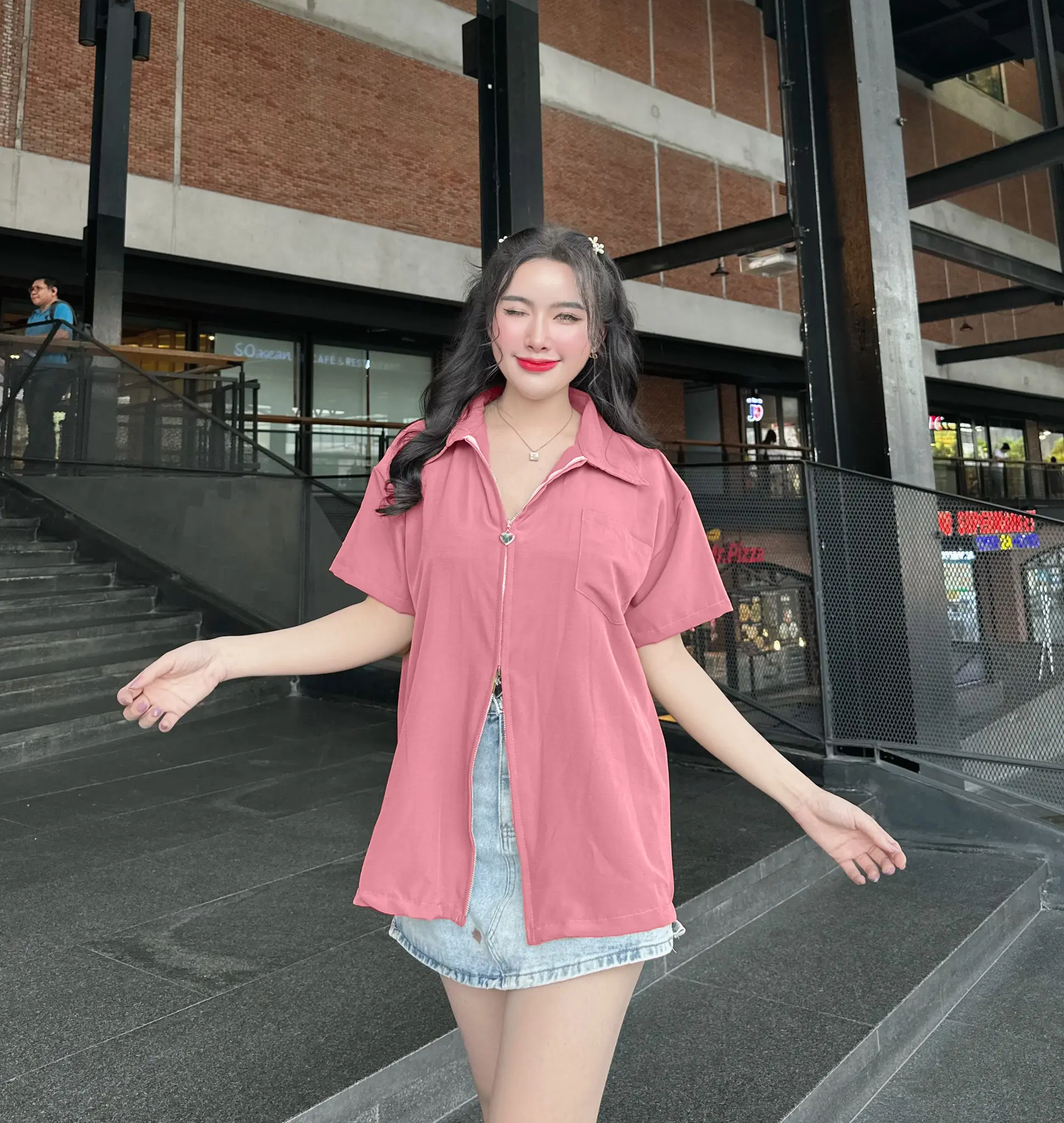 เสื้อผ้าครัชแขนสั้นซิปหน้ากระเป๋าหน้ากระดุมหลัง Oversize (G21) A2153