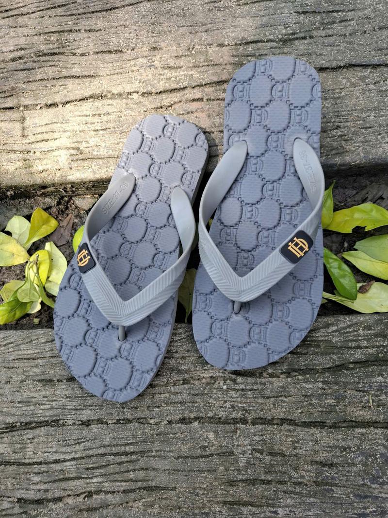 Product Introduction of Dép Kẹp Nam Đế Hoa Văn Cao Su Dẻo Mềm Size 38-43 - Đế Bằng 8