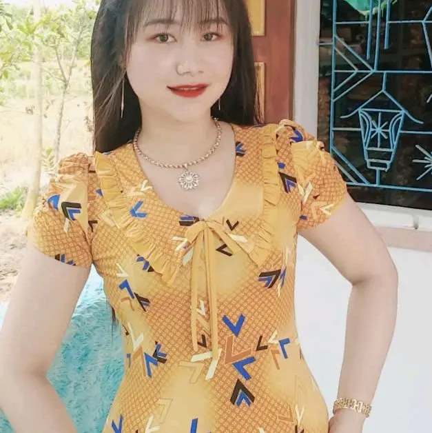 Bộ thun   cổ  tim bâu  tay rút quần dài ống ôm Nữ 0