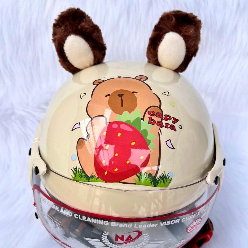 Mũ bảo hiểm họa tiết Labubu, Capypara có tai và kính che mặt cho bé từ 3 đến 10 tuổi - Helmet Phụ Kiện Sport