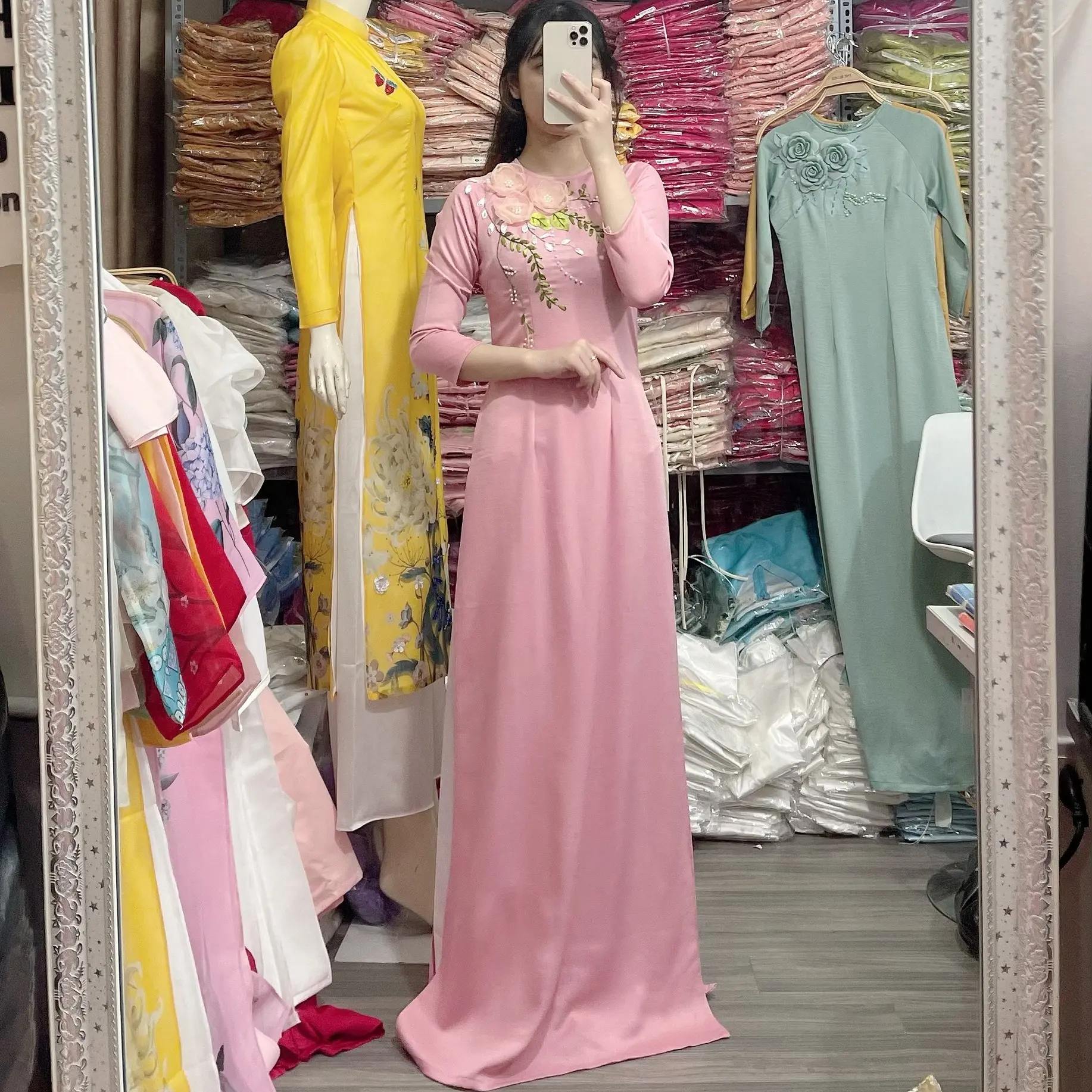 Áo dài tây thi Hồng đính kết (Chỉ áo)
