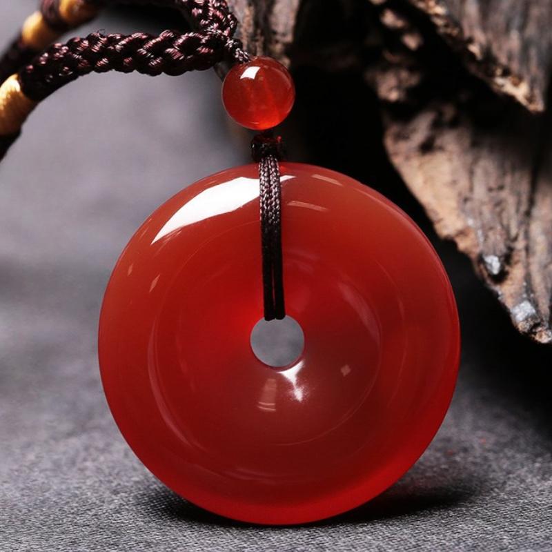 Product Introduction of Natural Ice Agate Chalcedony Safety Buckle Pendant Agate Men's and Women's Simple Pendant Gift 0