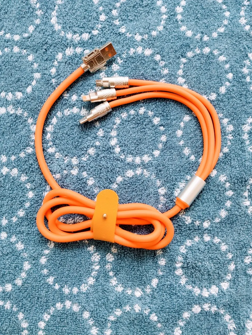 Dây Cáp 3 Đầu Trong 1 đa năng, Đầu Cắm Củ Sạc USB Thân Dây Silicon, Bọc Hợp Kim Và Có Đèn Led Phụ Kiện Phụ Kiện