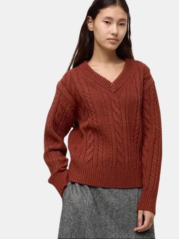 Áo len vặn thừng cổ V Uni Japan