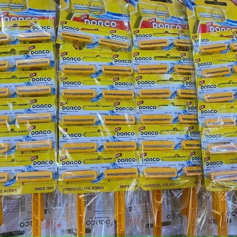 Dao Cạo Râu DORCO Du Lịch Vàng Bén (Vỉ 12 Cái) loại 1