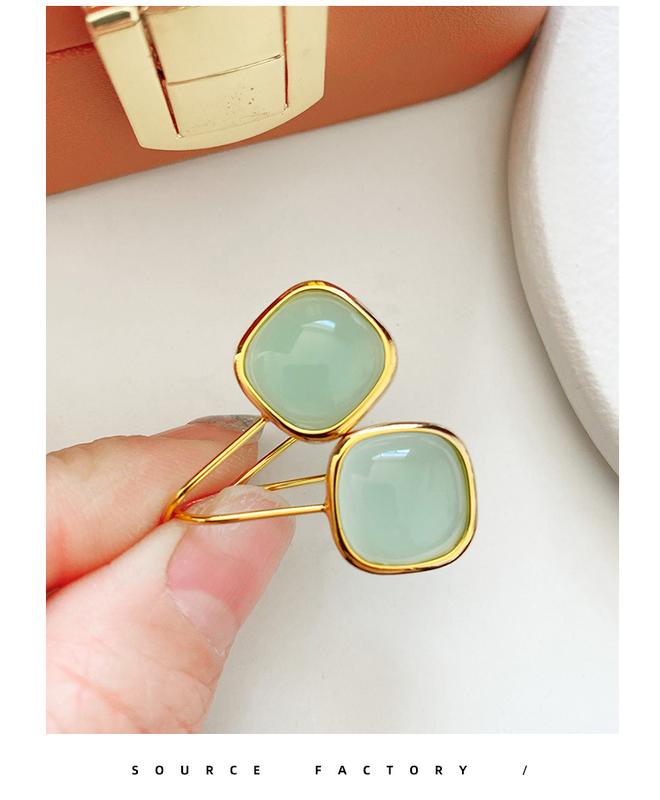 Product Introduction of New Square Mori Style Resin Earrings Women's Elegant Fresh High-Grade Hong Kong Style Eardrop Earring Accessories 3