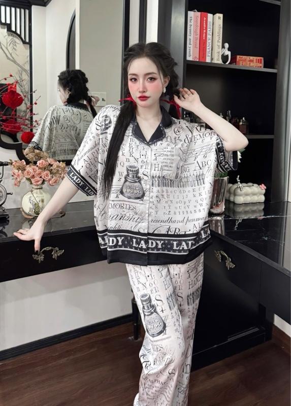 Product Introduction of Đồ Bộ Nữ Pijama Cánh Dơi Lady _ Size 45_68kg. Chất Vải Lụa Latin Mềm Mát . Quần Dài 95cm Có Túi 23