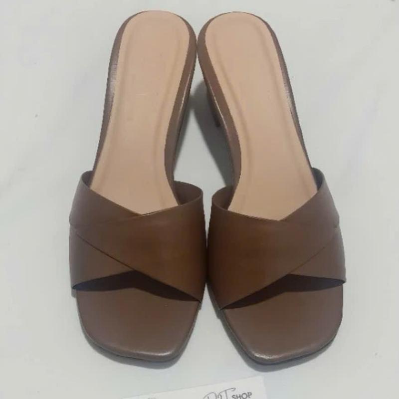 Product Introduction of Size 35-45 Giày Cao Gót Nữ 5 Phân ms34 Quai Xếp Da Mềm Êm Chân DéP Shoes 4