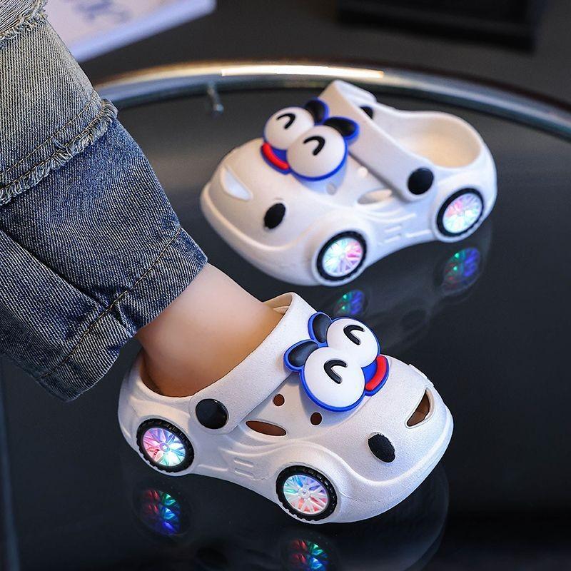  Dép Phát Sáng Cho Em Bé Trai Bộ Sưu Tập Mùa Hè Cho Trẻ Em Thiết Kế Xe Hơi Hoạt Hình Dễ Thương Giày Đi Biển Chống Trượt Hàng Mới Về 
