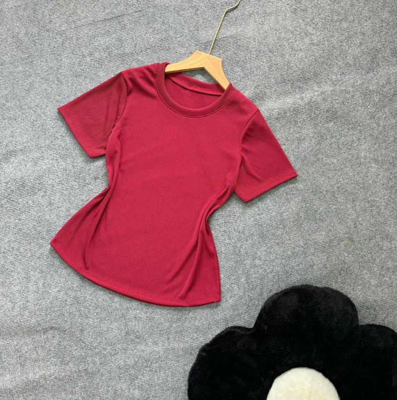Product Introduction of Áo Thun Bigsize Nữ Tay Ngắn Cổ Tròn Tay Ngắn Chất Tăm Mềm Mịn Trơn Form Basic  - G244 Top Women 12