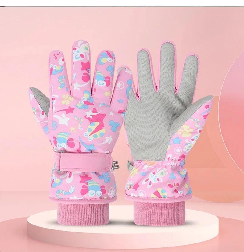 Product Introduction of Outdoor Children's Skiing Gloves Winter Warm Windproof Glovess Cartoon and Velvet Waterproof Riding Gloves Guantes Para El Frio 17