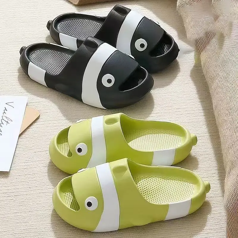 ราคาถูก  รองเท้าแตะพื้นนิ่ม รองเท้าน่ารักๆ รองเท้าน้องปลาโซคิ้วท์สุดๆลายน้องปลาน่ารักมากพื้นนิ่มใส่สบายใส่ได้ทุกโอกาสมี 5