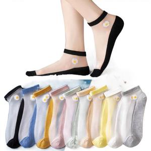 ถุงเท้าผ้าไหมน้ำแข็งคริสตัล กันลื่น สำหรับผู้หญิง ฤดูใบไม้ผลิและฤดูใบไม้ร่วง ถุงเท้าผู้หญิงสีดำ สไตล์เกาหลี Ins ทันสมัย อเนกประสงค์ ถุงเท้าเรือ Clothing Lady Women เสื้อผ้า