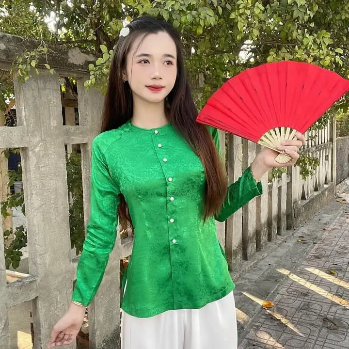Áo lẻ [ Không kèm quần] Cổ Tròn Tay Dài  chất Gấm hoa loại 1 ,mềm mại, thoáng mát Women Top 5