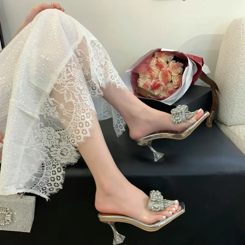 Guốc quai trong đính nơ mẫu mới mũi vuông 7-9cm . Phù hợp đi chơi đo tiệc cưới Nữ DéP Đồng GiàY Shoes 2