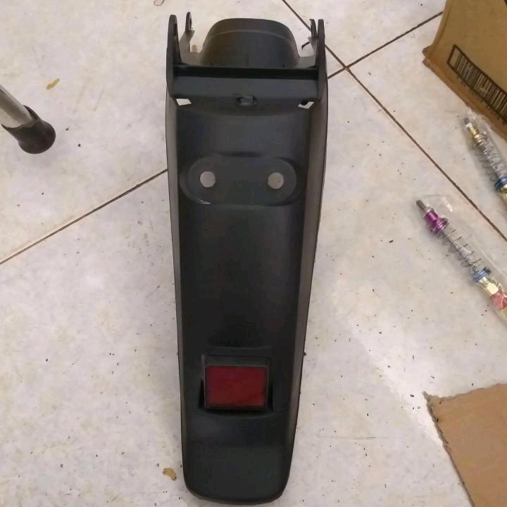 đuôi xe dream lùn dè sau