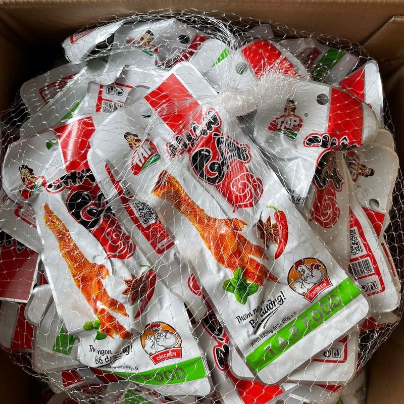 Combo chân gà cay Tứ Xuyên hãng TAP food 35gr (mỗi gói có 1 chân)