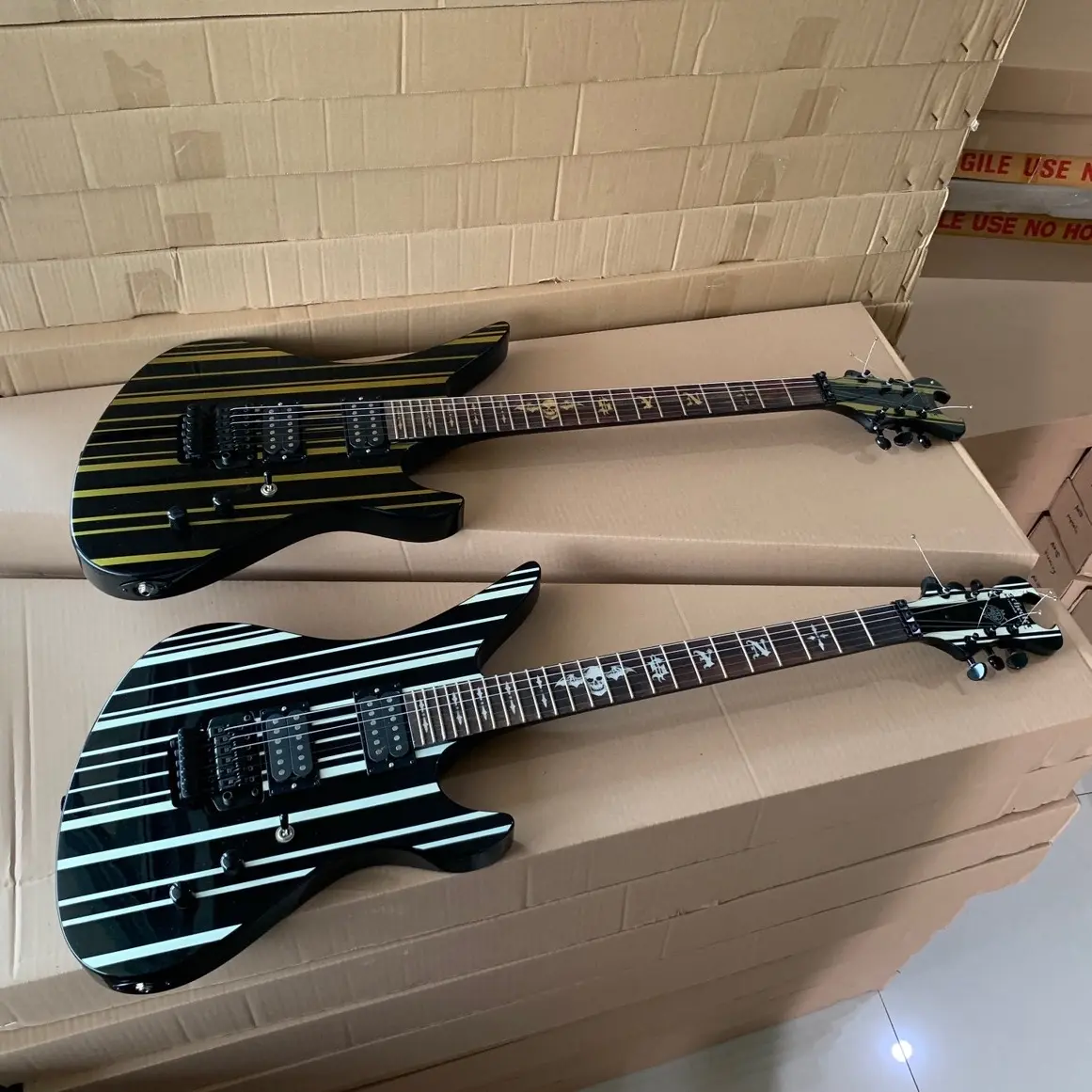 Gitar Schecter Synyster Gates AX7Vold Updown Pake trusoard dapat Handel dan kunci L