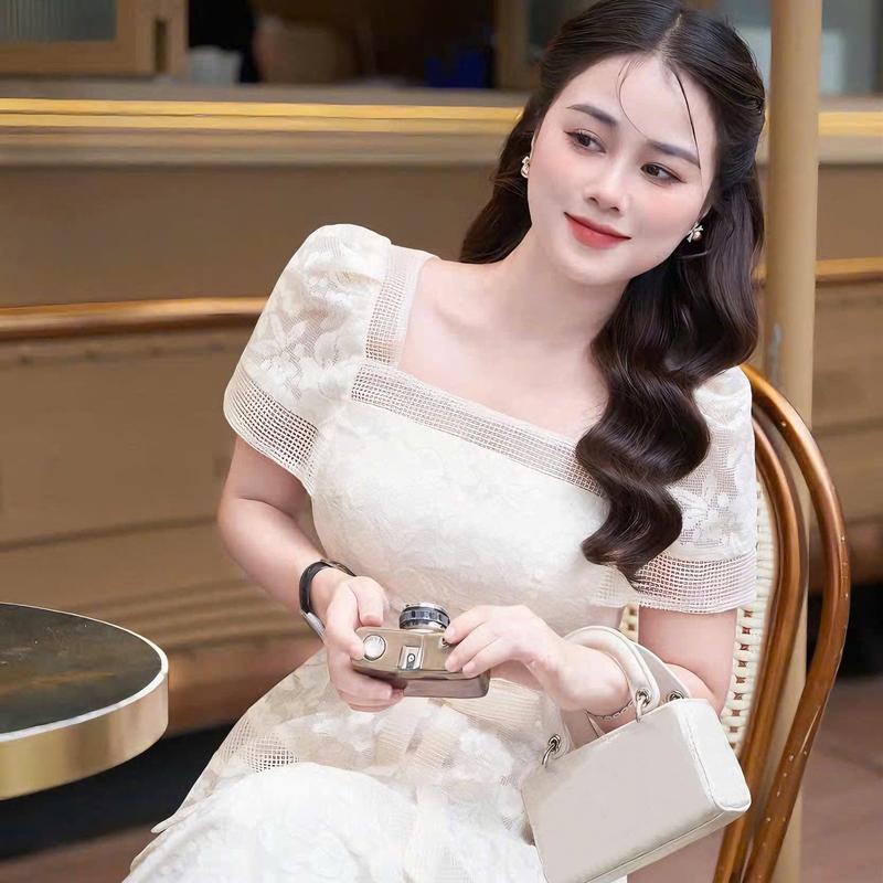 Đầm Nữ Thiết Kế EMME V1931 Ren Cổ Vuông Tay Ngắn Mix Đính Nơ Dáng Dài Cách Điệu 3