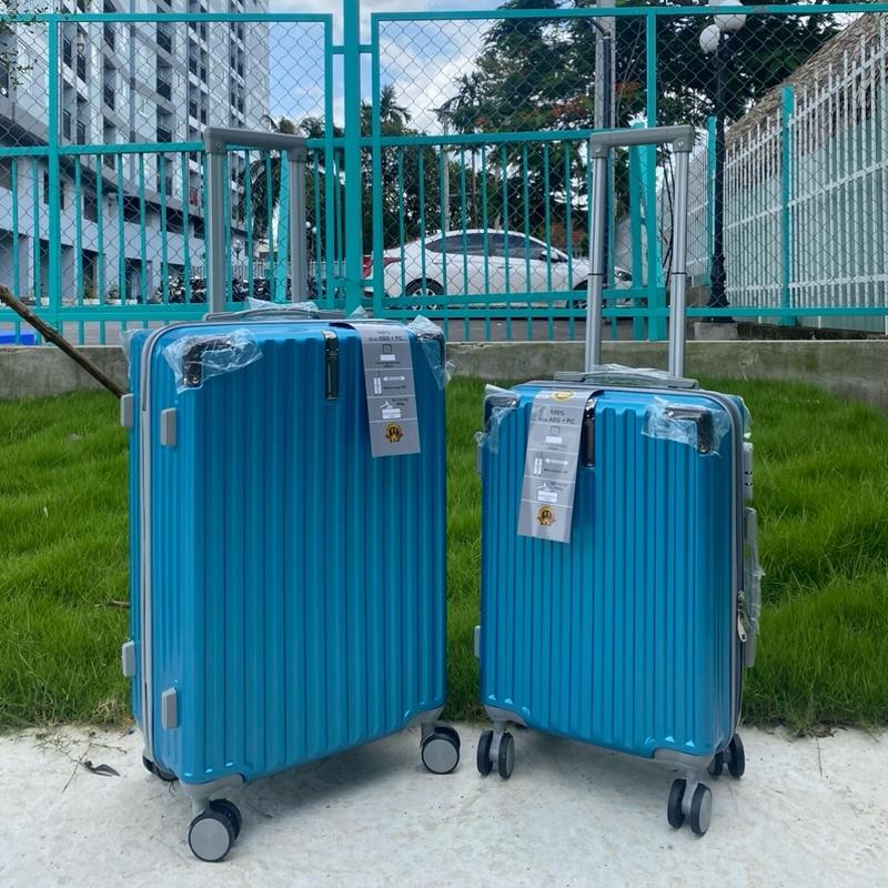 Vali kéo nhựa dẻo có móc treo đồ, bo nhôm 4 góc, lỗi 1 đổi 1 miễn phí tặng TÚI ĐỰNG GIÀY. 4 bánh xe quay 360 độ Trọng lượng nhẹ,  chịu va đập tốt 4 bánh xoay 360 đen tuyền