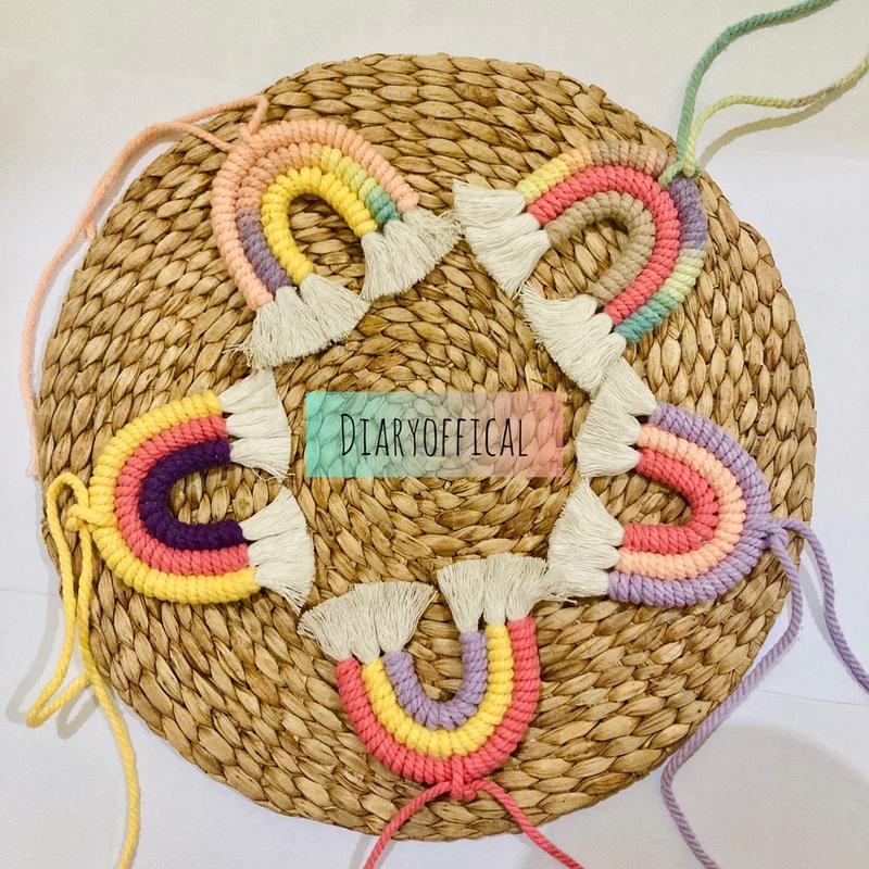 Gantungan kunci / Keychain / Gantungan Tas / Bagcharm / Souvenir / Macrame Rainbow 1