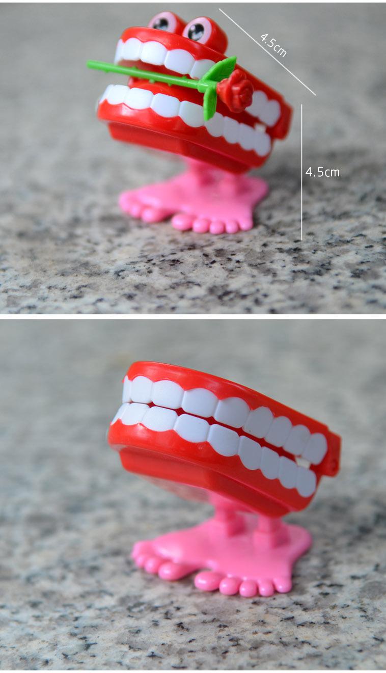 Product Introduction of Winding with Eyes Jumping Teeth Christmas Gift Cute Children's Fun Toy Teeth Dental Small Gift 4