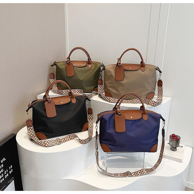 Product Introduction of Nylon Cloth Large Capacity Portable Tote Bag 2025 Spring and Summer New Shoulder Gym Bag Lightweight Commuter Crossbody Bag 6