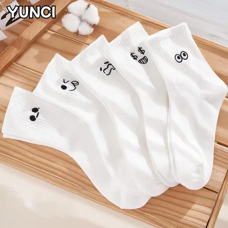 Set 5 Đôi Vớ Cổ Trung Họa Tiết Biểu Cảm Hoạt Hình Dễ Thương Dành Cho Nữ 4