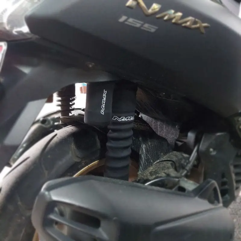 Sarung Shockbreaker Belakang Slim Fit Cover Shock Pelindung Shock belakang sepeda Motor Universal 4