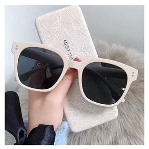 แว่นกันแดดทรงเหลี่ยม ม่านบังแดด ทันสมัย เฉพาะบุคคล สไตล์สตรีทช็อต กรอบเต็ม แว่นตา เหมาะสำหรับทั้งชายและหญิง