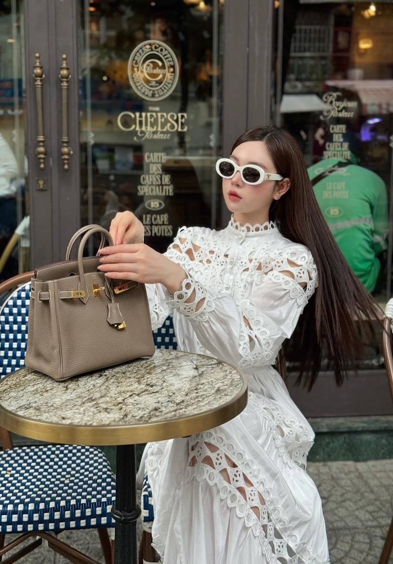 Product Introduction of (Góc nhỏ của Mây) Váy thô ren hoa dáng dài tay bồng thướt tha thời trang nữ GNCM 9